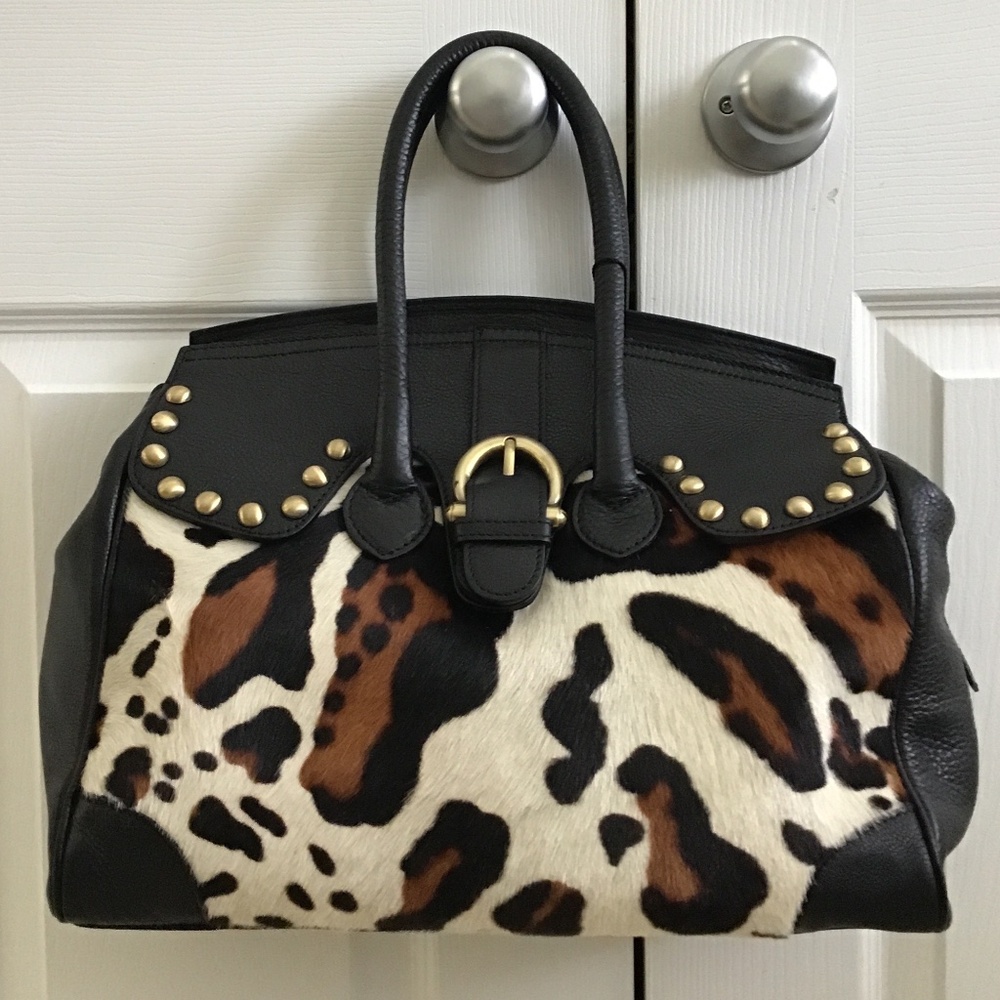 Fabulous Black Lamb leather satchel handbag with a crossbody strap